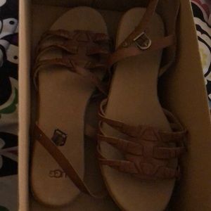 Ugh Sandal